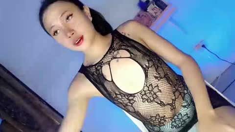 hornykylie047 online show from 7, 11, 2025