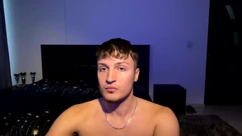 Snapshot of hornystar77 chatting on 10, 1, 2025 Ayan online show from 10, 1, 2025