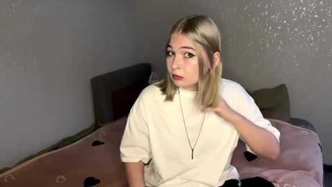 Snapshot of hortenciarecore chatting on 8, 3, 2026 Lola online show from 8, 3, 2026