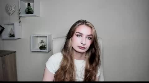 NINA online show from 22, 10, 2025