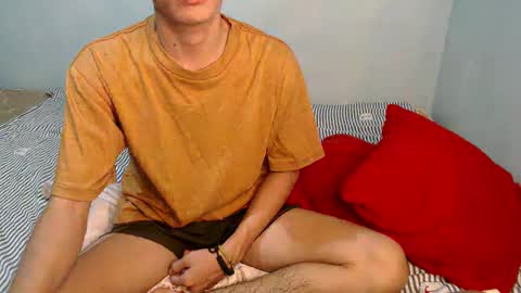 Snapshot of hot_8inchtwink chatting on 7, 1, 2025 Rylle online show from 7, 1, 2025