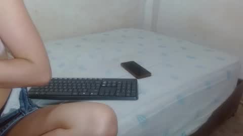 hot_and_complacent_latin online show from 28, 11, 2025