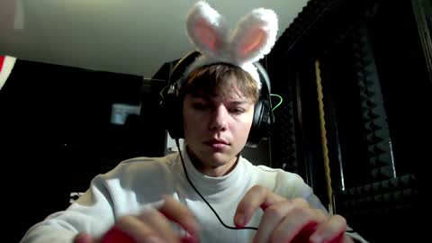 Snapshot of hot_boy_2002_ chatting on 30, 12, 2024 Hot boy 2002 online show from 30, 12, 2024