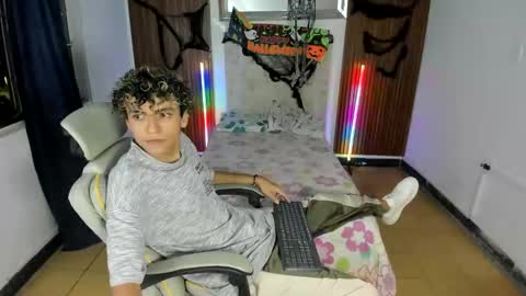 Snapshot of hot_bunny713 chatting on 30, 10, 2025 hot bunny online show from 30, 10, 2025