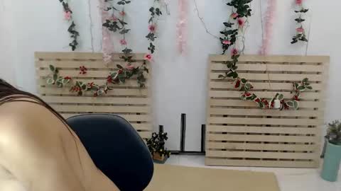 hot_chelly online show from 8, 4, 2026