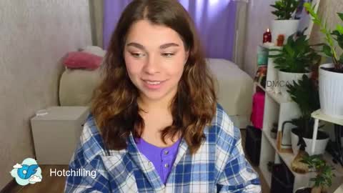 Snapshot of hot_chill__ chatting on 27, 9, 2025 LiluCaroline online show from 27, 9, 2025