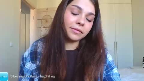 Snapshot of hot_chill__ chatting on 30, 3, 2026 LiluCaroline online show from 30, 3, 2026