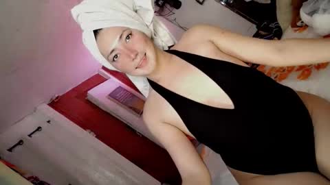 Snapshot of hot_claudia69 chatting on 6, 4, 2026 its me CLAUDIA online show from 6, 4, 2026