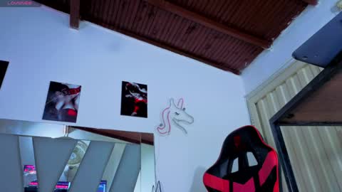 Snapshot of hot_destinyk chatting on 3, 6, 2026 destinyk online show from 3, 6, 2026