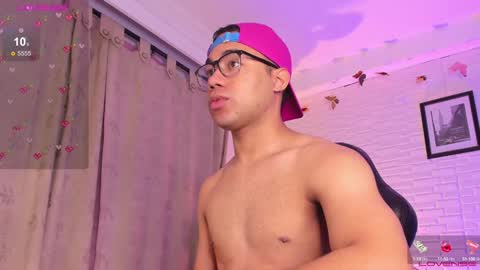 Snapshot of hot_dreams_x chatting on 1, 2, 2025 hot_dreams_x online show from 1, 2, 2025