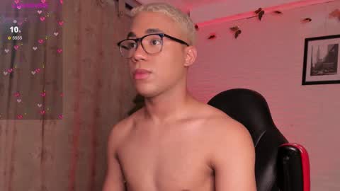 Snapshot of hot_dreams_x chatting on 11, 2, 2025 hot_dreams_x online show from 11, 2, 2025