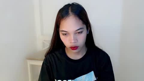 Snapshot of hot_falling_devilxx chatting on 18, 12, 2024 online show from 18, 12, 2024