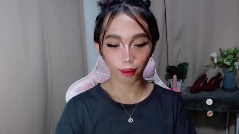 Snapshot of hot_khianna chatting on 6, 5, 2026 Khianna online show from 6, 5, 2026