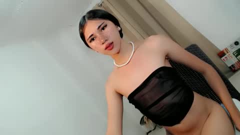 Snapshot of hot_little_angel18 chatting on 10, 4, 2026 hot_little_angel18 online show from 10, 4, 2026