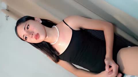 Snapshot of hot_little_angel18 chatting on 8, 6, 2026 hot_little_angel18 online show from 8, 6, 2026