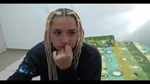 Mia online show from 15, 1, 2025