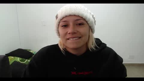 Mia online show from 19, 2, 2025