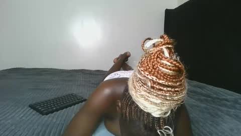 Hot petite online show from 25, 3, 2026