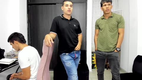 Vanesa Oliver and Andrew online show from 28, 1, 2025