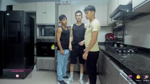 Vanesa Oliver and Andrew online show from 4, 10, 2025