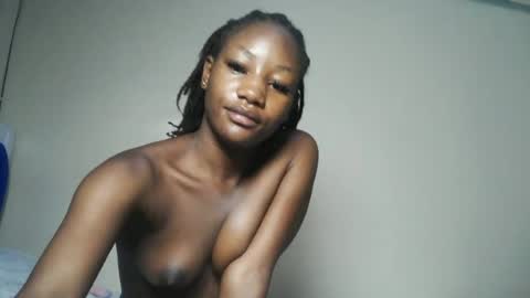 Snapshot of hot_sexxxy_girl chatting on 7, 7, 2026 Milly online show from 7, 7, 2026