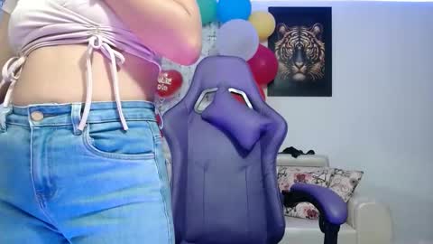 Snapshot of hot_sexy_bunny chatting on 20, 10, 2025 hot sexy bunny online show from 20, 10, 2025