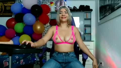 Snapshot of hot_sexy_bunny chatting on 12, 6, 2026 hot sexy bunny online show from 12, 6, 2026