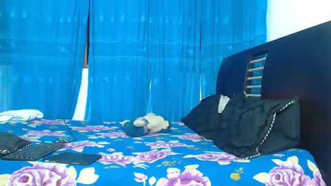 Hot Sharks   online show from 8, 10, 2025