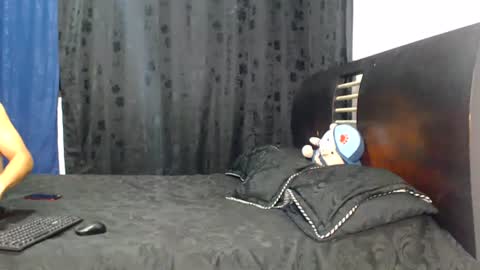 Snapshot of hot_sharks__ chatting on 28, 6, 2026 Hot Sharks online show from 28, 6, 2026