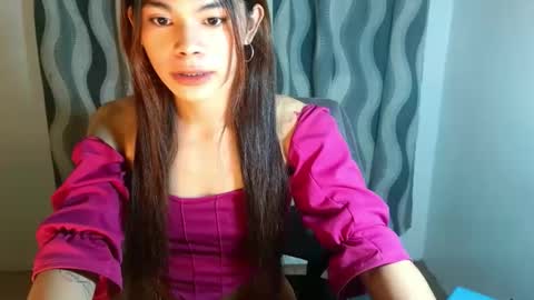 Snapshot of hot_yanna143 chatting on 12, 4, 2026 Yanna online show from 12, 4, 2026