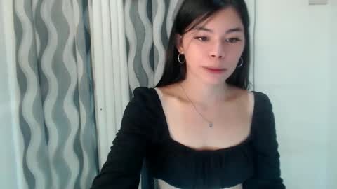 Snapshot of hot_yanna143 chatting on 31, 5, 2026 Yanna online show from 31, 5, 2026