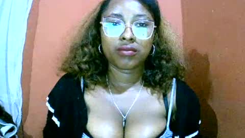 Snapshot of hotarian1 chatting on 12, 6, 2026 hotarian1 online show from 12, 6, 2026