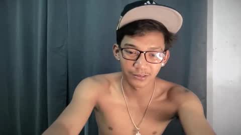 Snapshot of hotasian_jerome chatting on 4, 4, 2026 hotasian_jerome online show from 4, 4, 2026