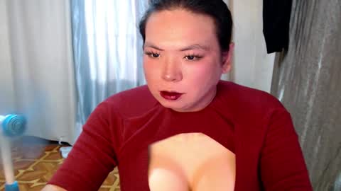 Snapshot of hotasian_mama chatting on 5, 10, 2025 Grace online show from 5, 10, 2025