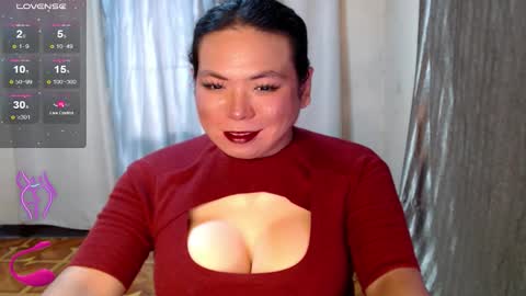 Snapshot of hotasian_mama chatting on 6, 10, 2025 Grace online show from 6, 10, 2025