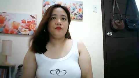 Snapshot of hotbabymomma chatting on 24, 11, 2025 Lynn online show from 24, 11, 2025