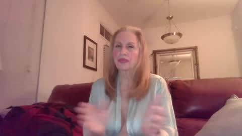hotblondemilf1962 online show from 10, 1, 2025