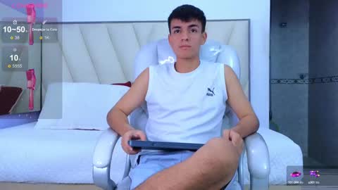 Snapshot of hotboy21_ chatting on 12, 9, 2025 hotboy21_ online show from 12, 9, 2025