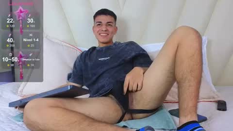 Snapshot of hotboy21_ chatting on 14, 10, 2025 hotboy21_ online show from 14, 10, 2025