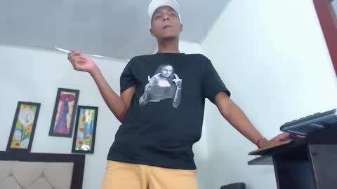 Snapshot of hotboyluxe chatting on 6, 2, 2026 hotboyluxe online show from 6, 2, 2026