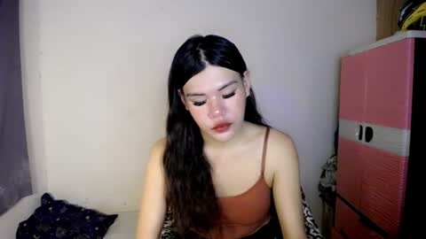 Snapshot of hotbunnyrainx chatting on 19, 6, 2026 rain online show from 19, 6, 2026