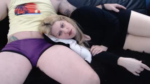 Alex  Bella online show from 2, 2, 2025