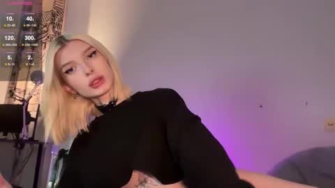 Snapshot of hotchubently chatting on 15, 10, 2025 hotchubently online show from 15, 10, 2025