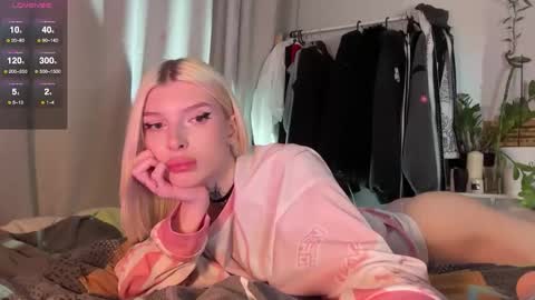 Snapshot of hotchubently chatting on 20, 10, 2025 hotchubently online show from 20, 10, 2025