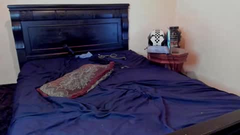 Yikes online show from 30, 10, 2025