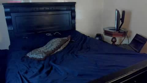 Snapshot of hotcountryboy94 chatting on 9, 8, 2026 Yikes online show from 9, 8, 2026