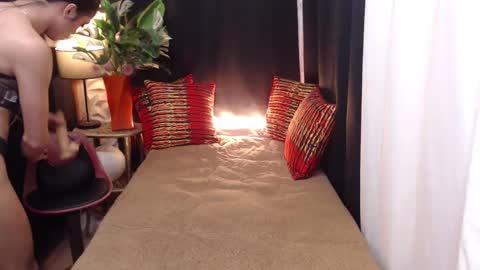 Snapshot of hotevatrans chatting on 15, 12, 2024 EVA online show from 15, 12, 2024