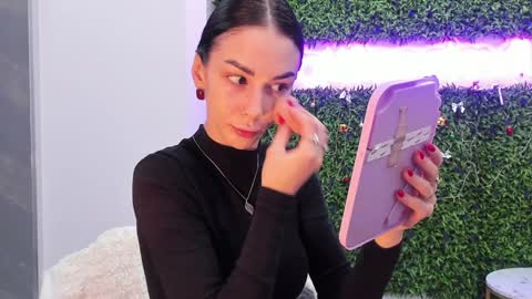 hotfallingdevil online show from 20, 12, 2025