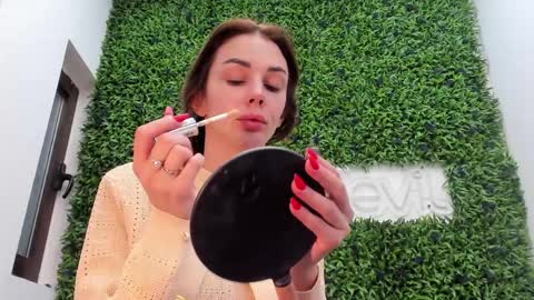 hotfallingdevil online show from 6, 4, 2026