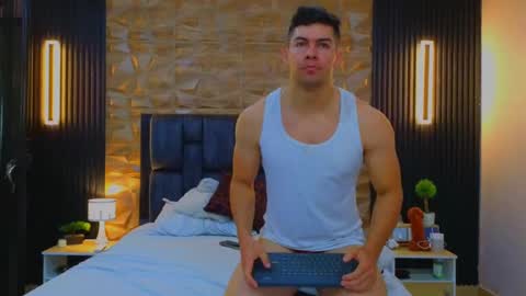 Snapshot of hotfuckers4uu chatting on 28, 2, 2025 felipe marcello online show from 28, 2, 2025